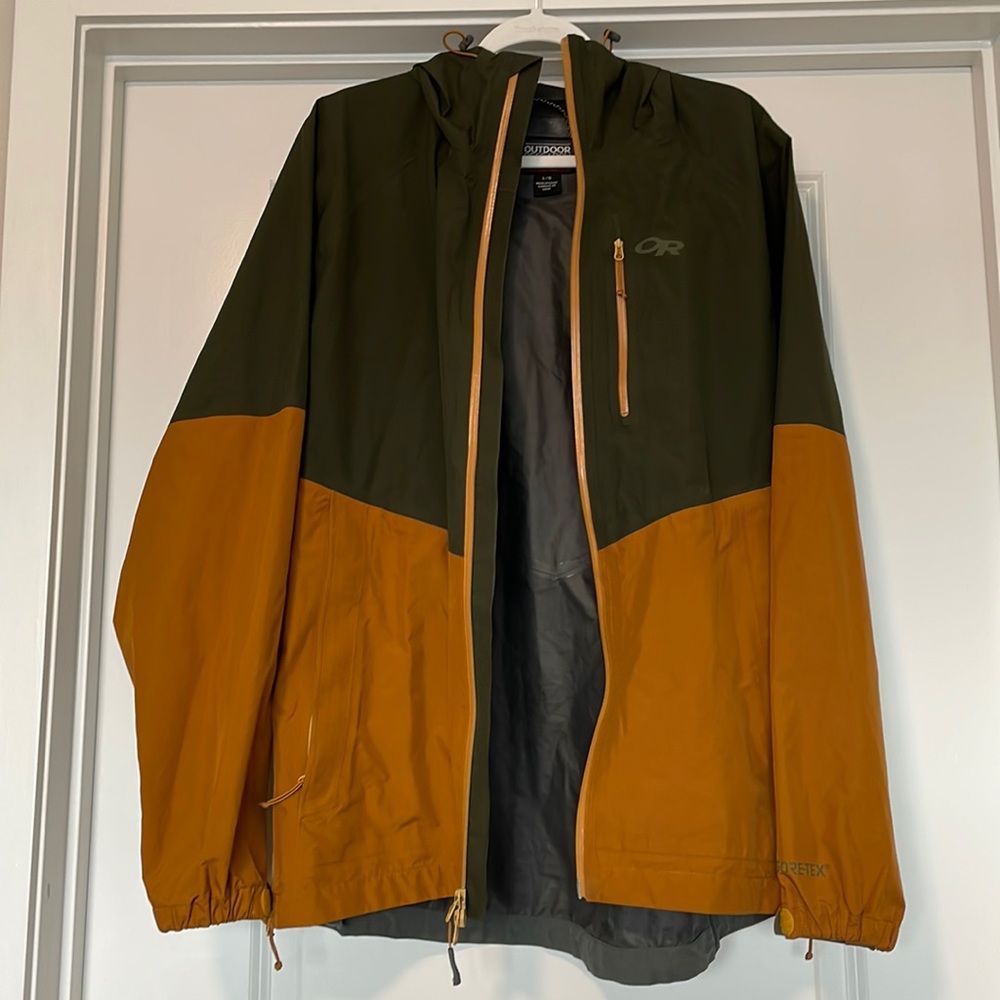 Outdoor Research Foray II GORE-TEX Rain Jacket in Orange/Green